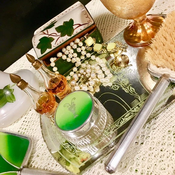 Antique Vanity Set - Picture 2 of 15